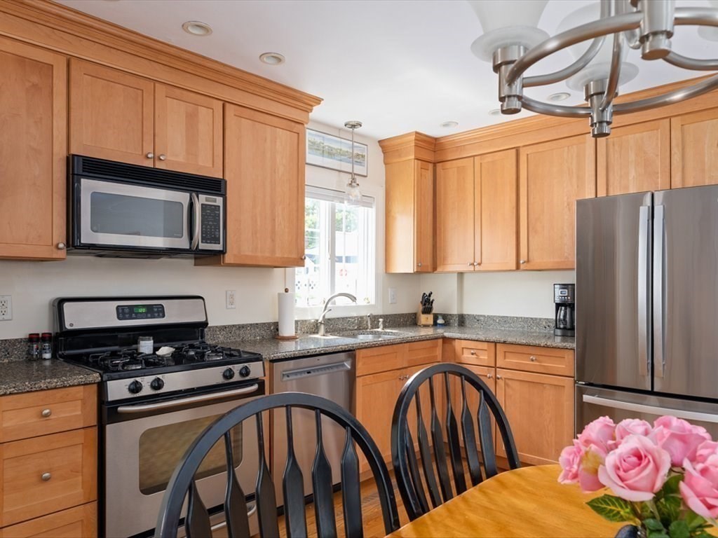 9 Kane St. Property Photo 12