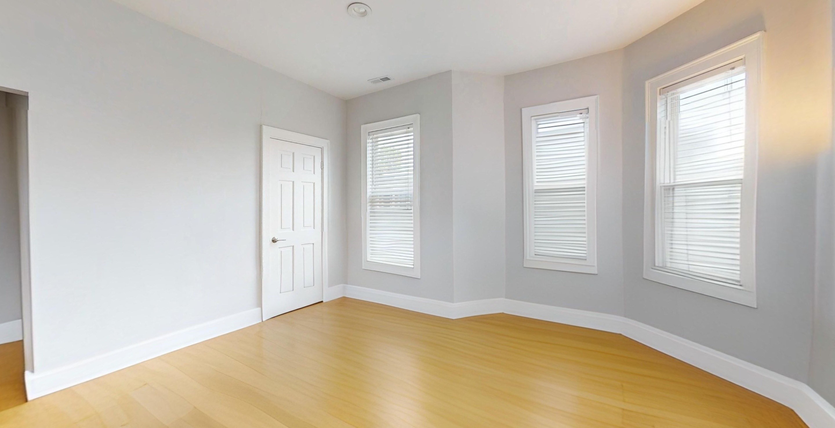 166 Boylston # 3 Property Photo 4