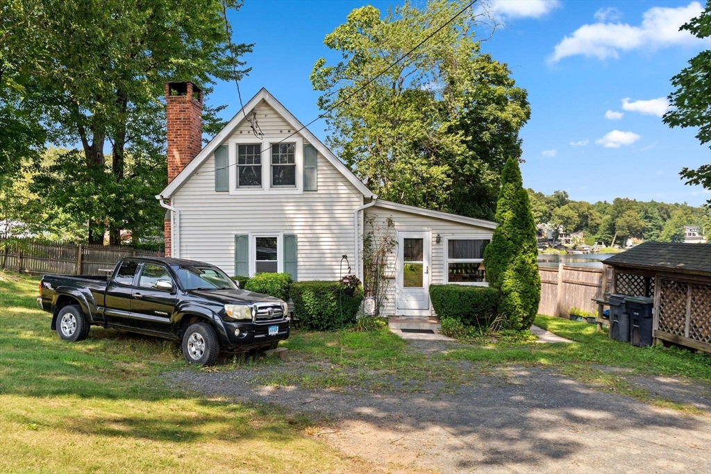 82 Point Grove Rd Property Photo 1