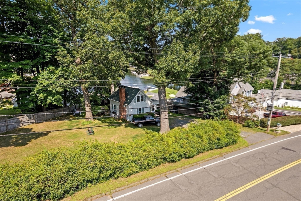 82 Point Grove Rd Property Photo 3