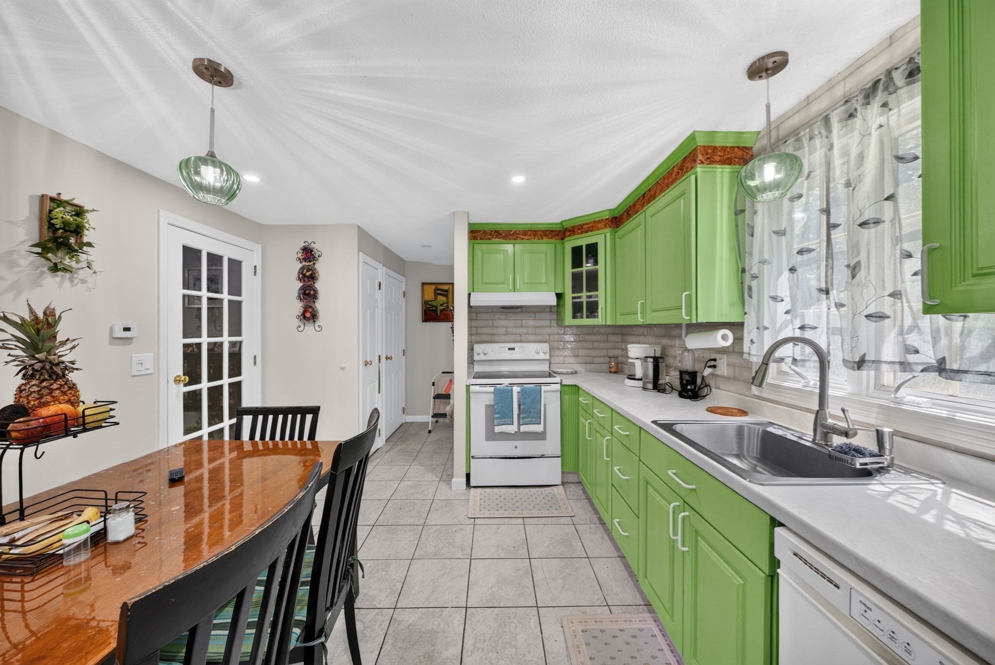 474-476 Franklin Street Property Photo 18