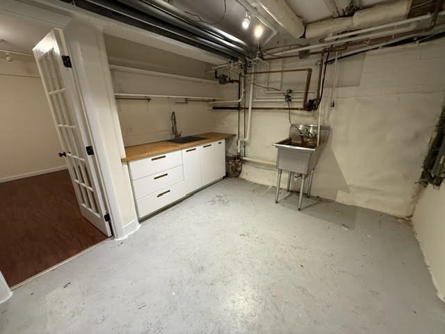 10 Sewall Ave Property Photo 12