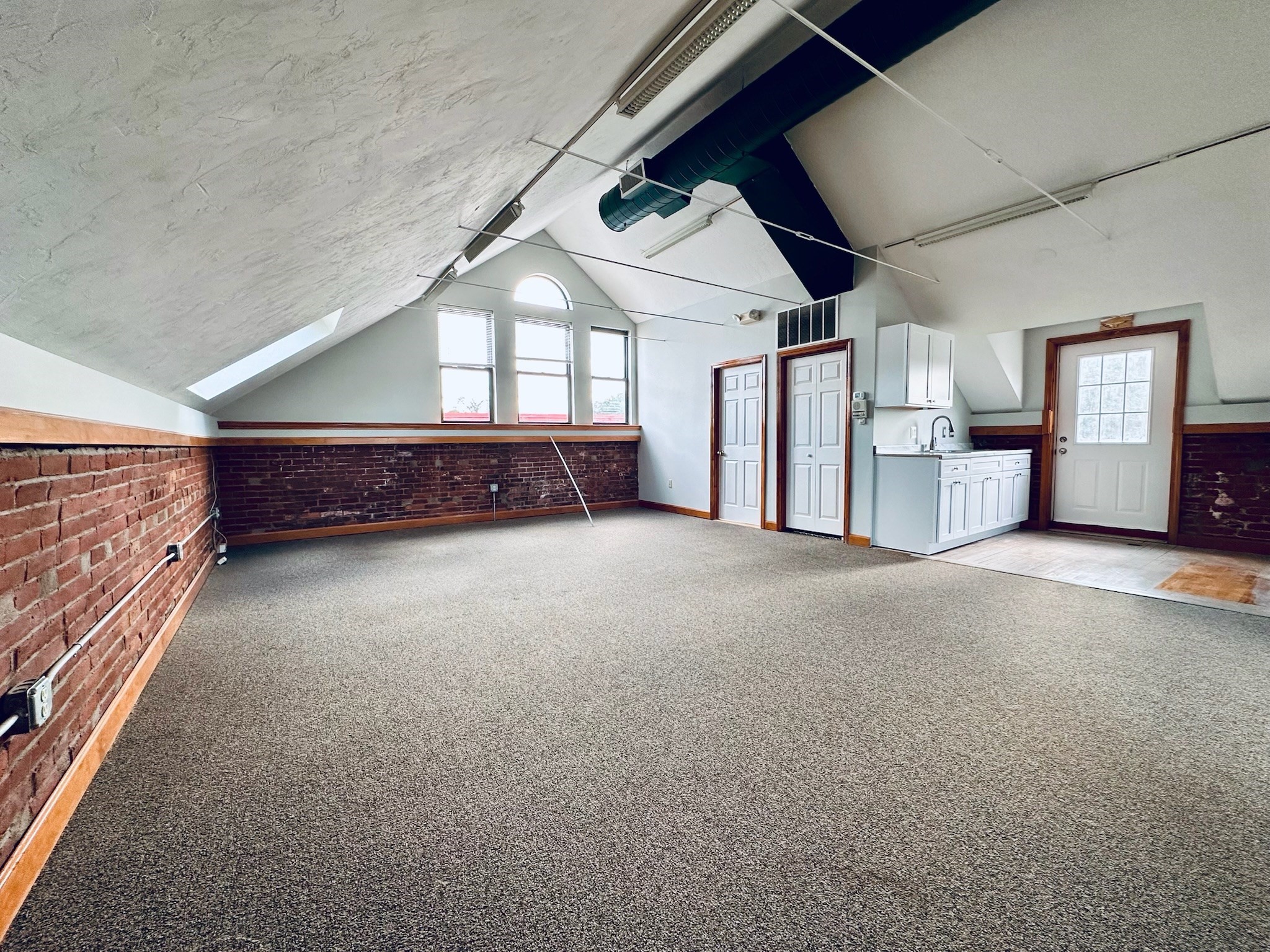 56 Park St Property Photo 3