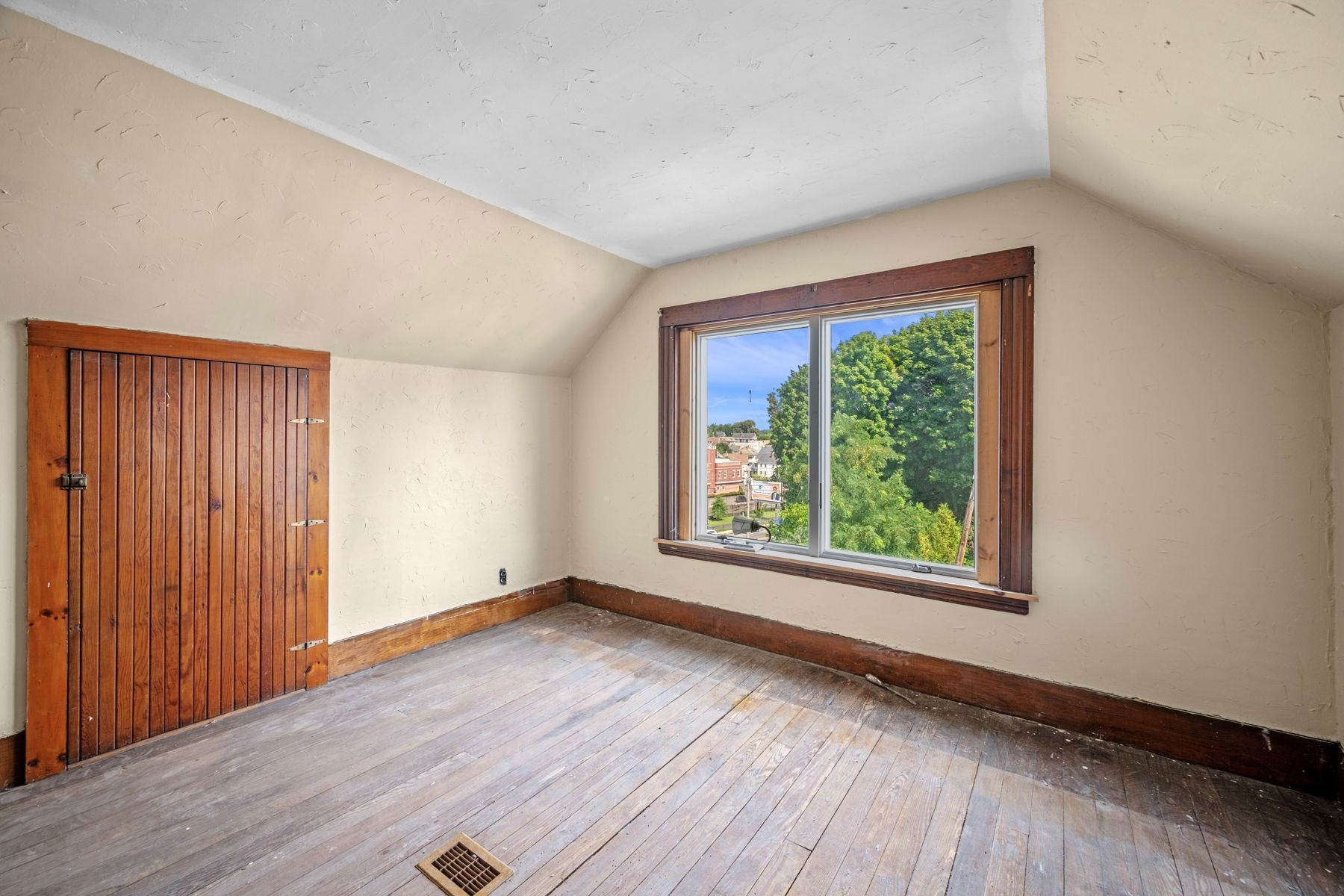 53 Cedar Street Property Photo 16