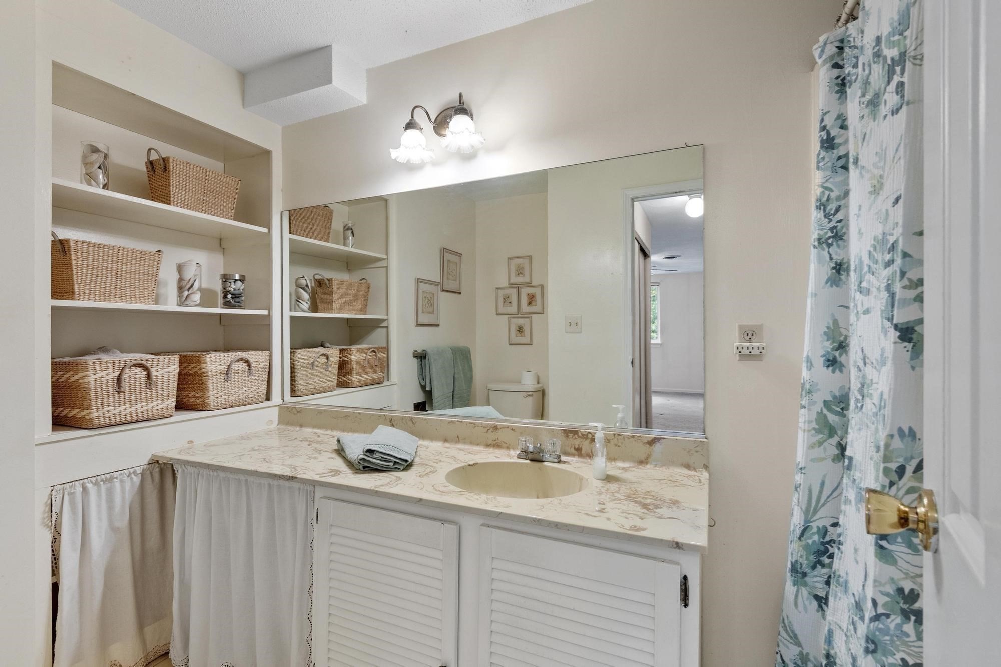 255 North Rd # 187 Property Photo 14
