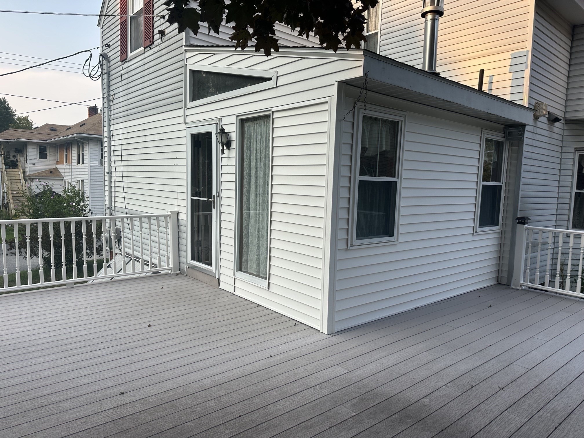 90 Locust Ave Property Photo 3
