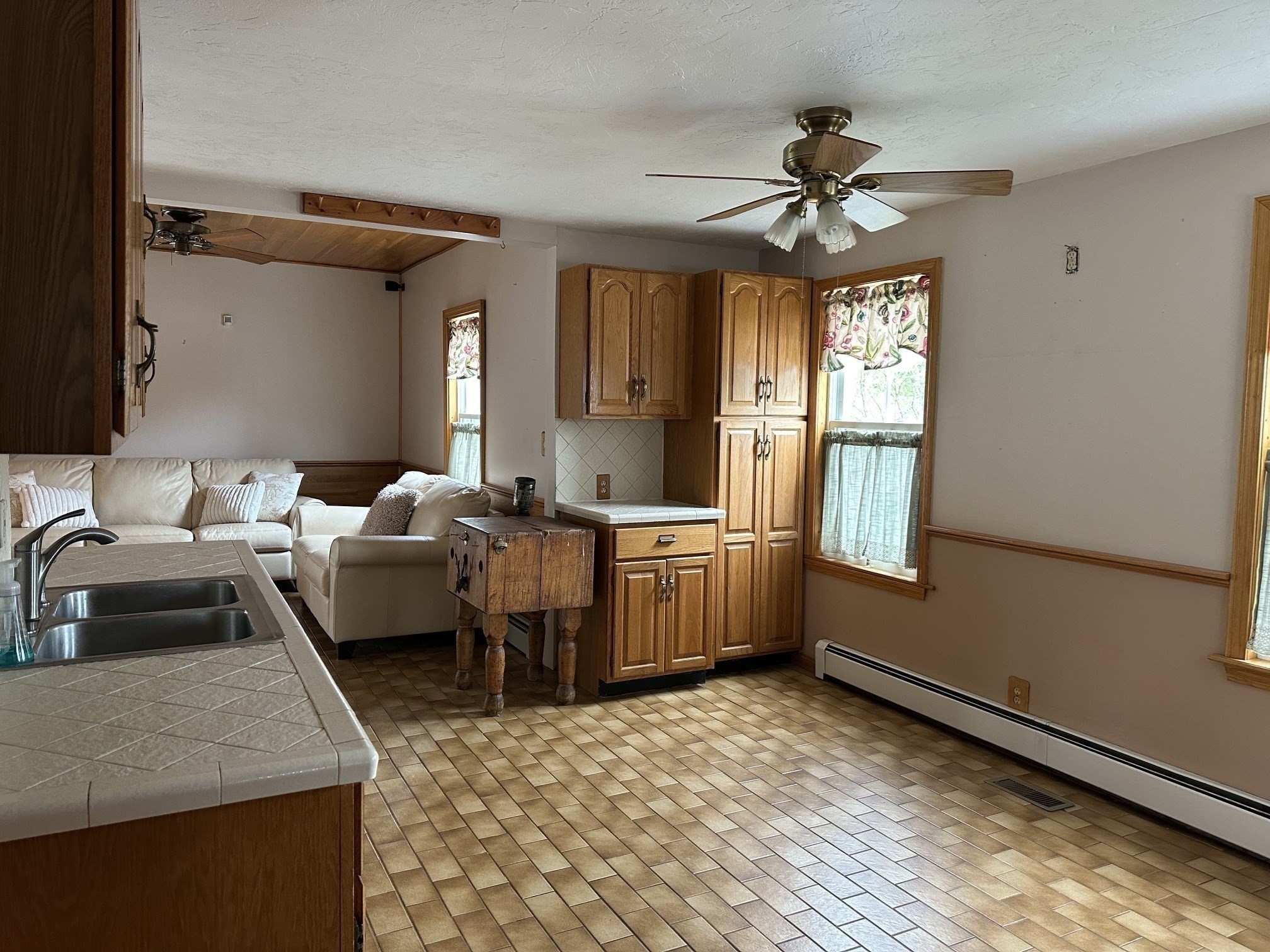 90 Locust Ave Property Photo 9