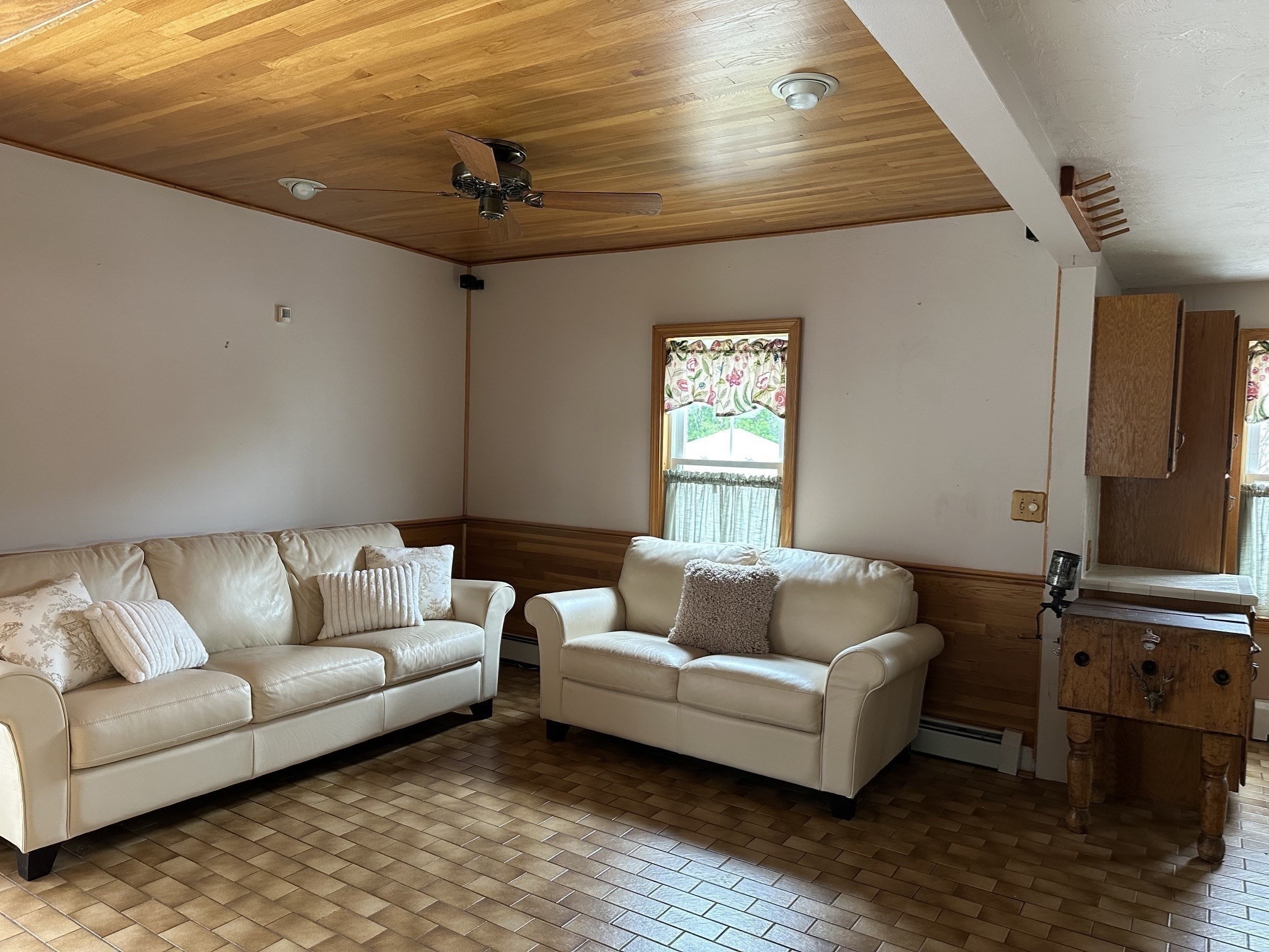 90 Locust Ave Property Photo 10