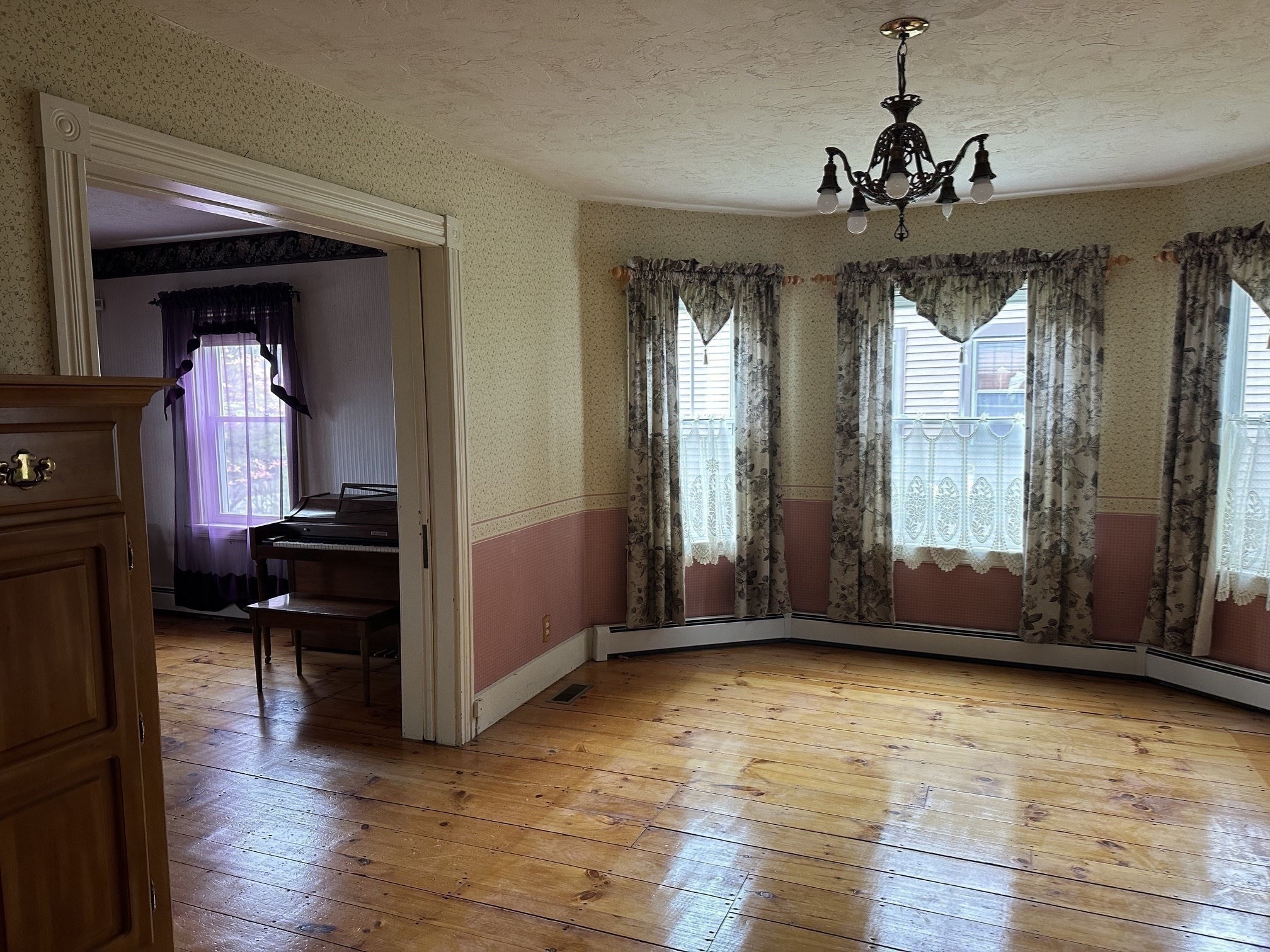 90 Locust Ave Property Photo 15
