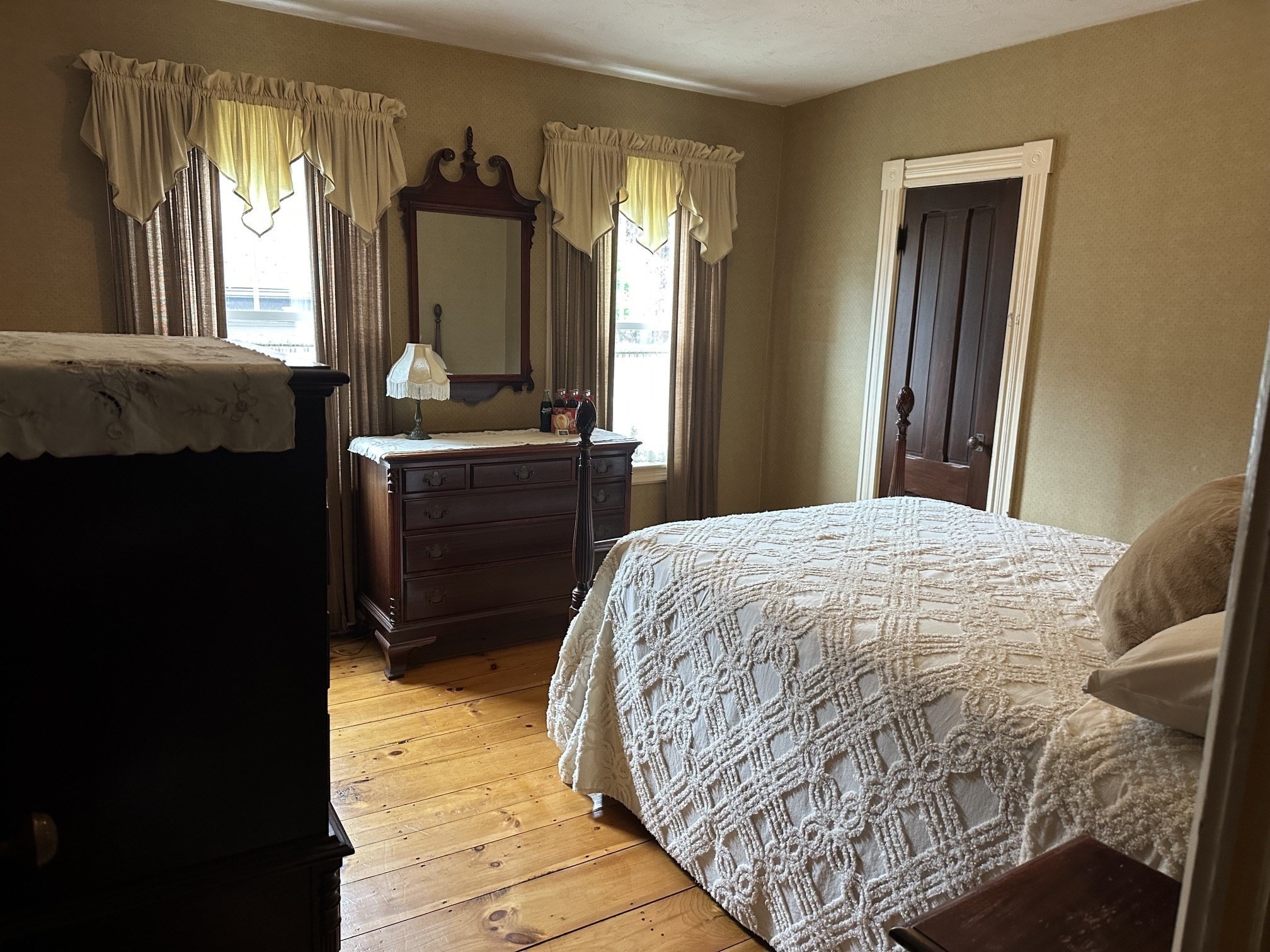 90 Locust Ave Property Photo 19