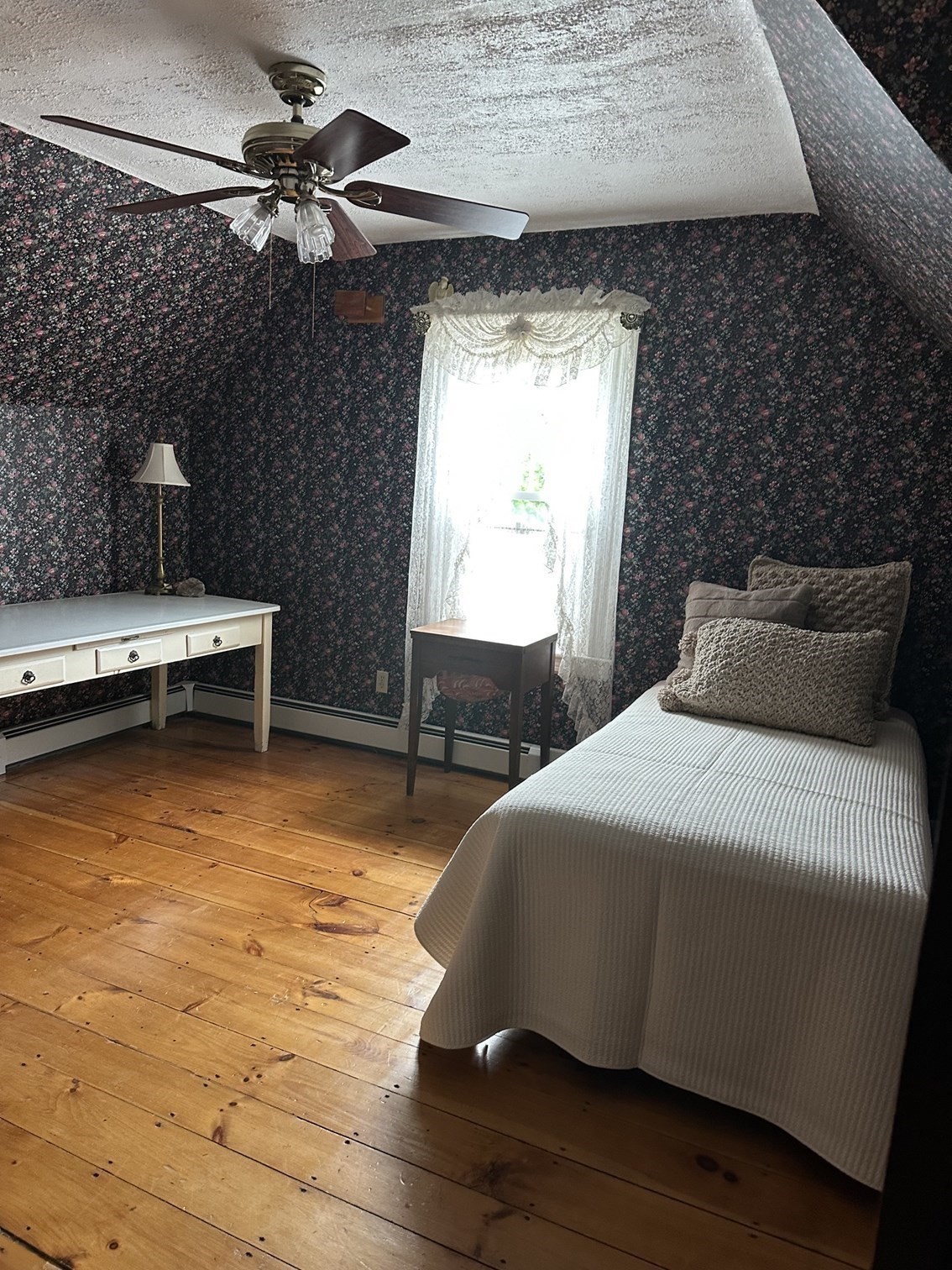 90 Locust Ave Property Photo 23