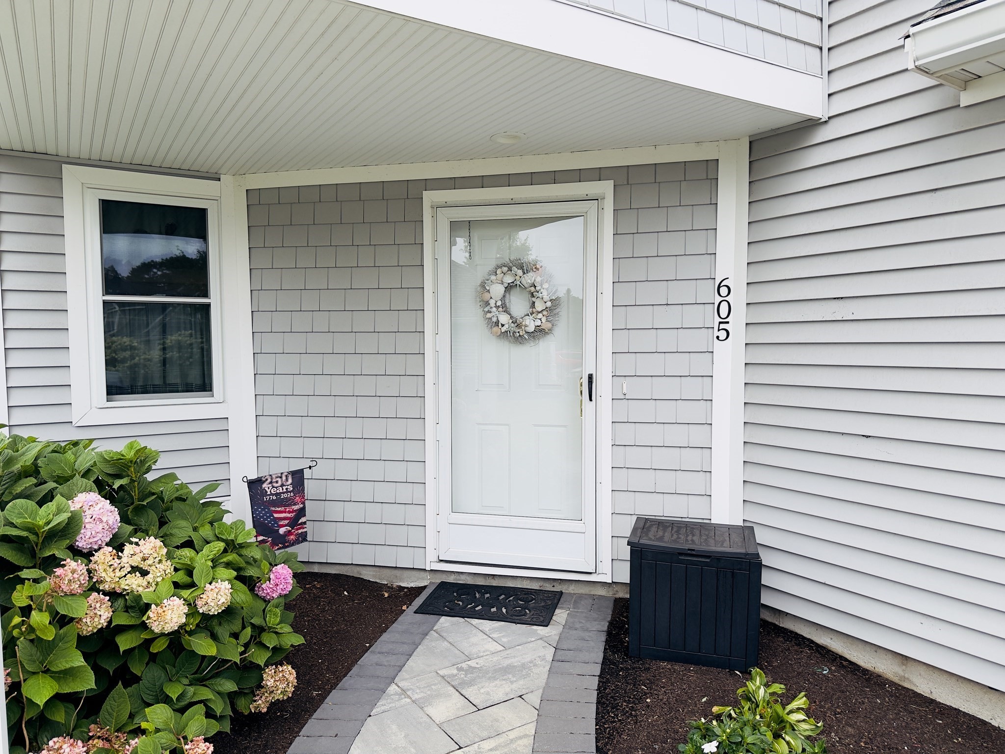 605 White Cliff Dr # 605 Property Photo 1
