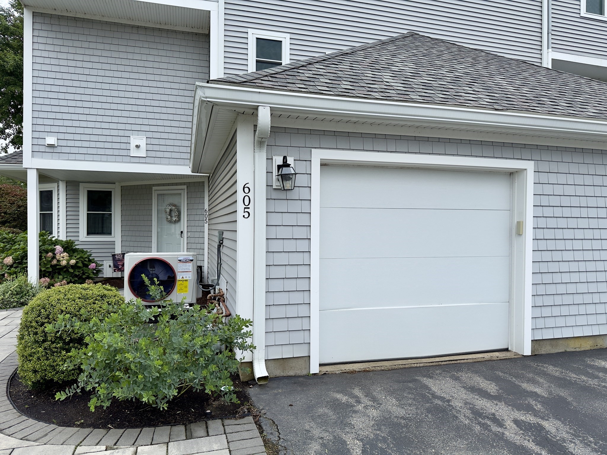 605 White Cliff Dr Property Photo 15
