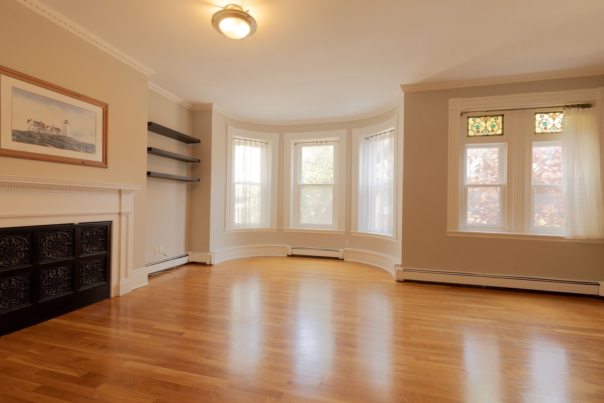 256 W Newton # 3 Property Photo 1