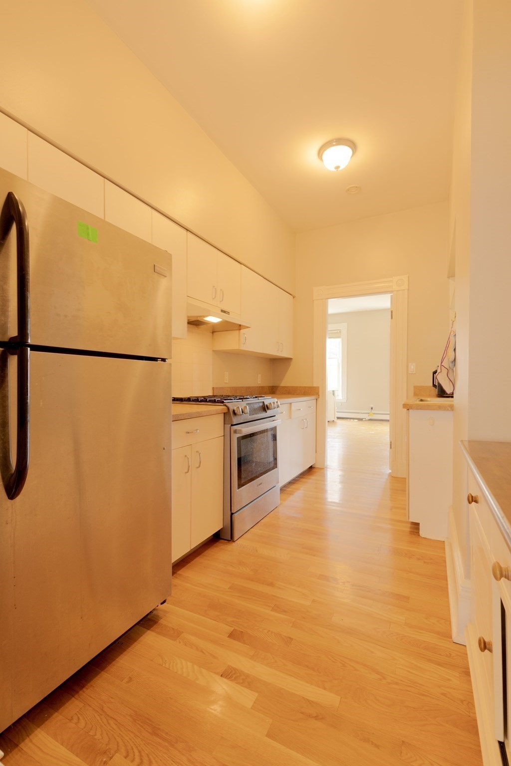 256 W Newton # 3 Property Photo 14