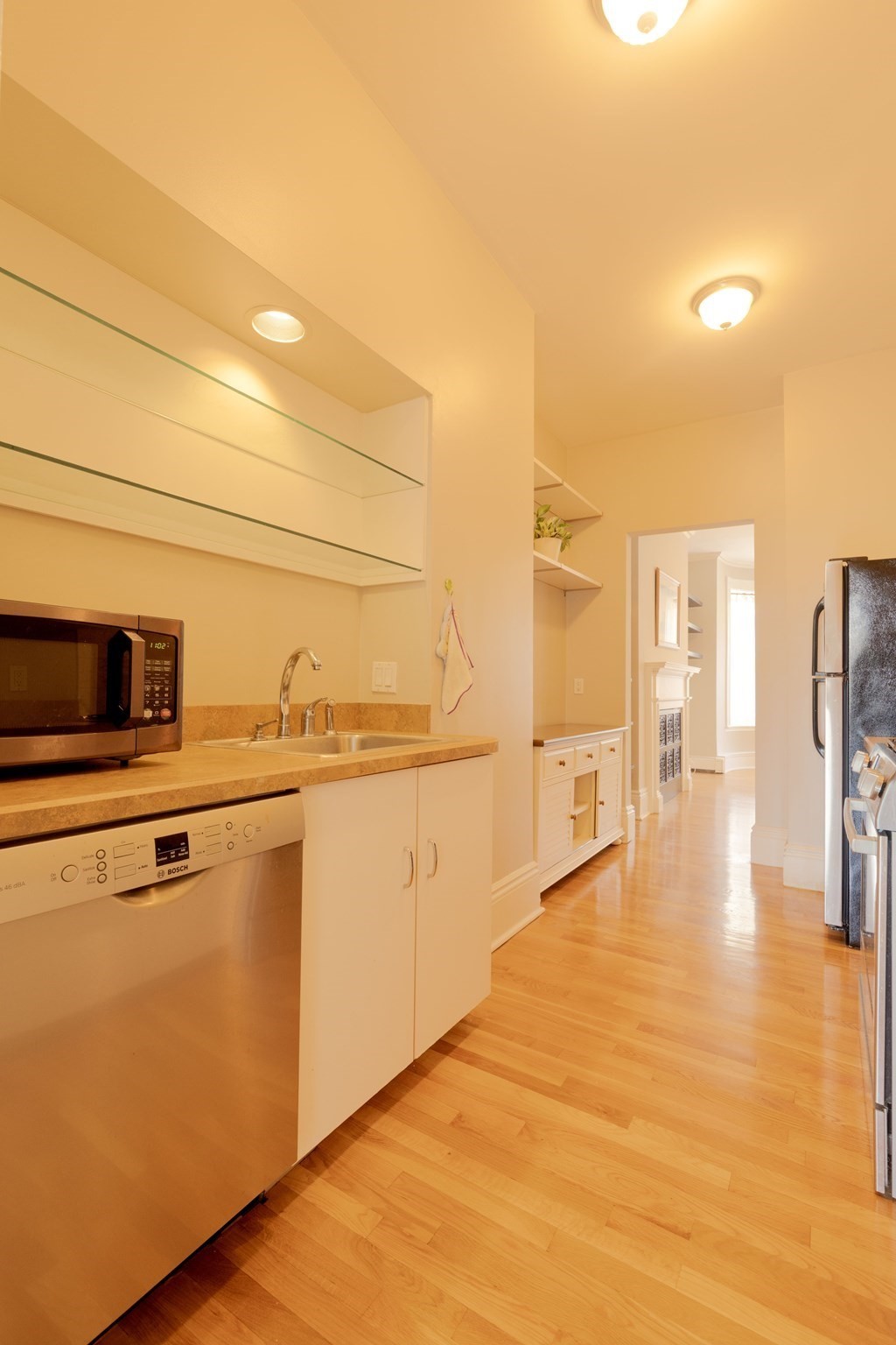 256 W Newton # 3 Property Photo 16