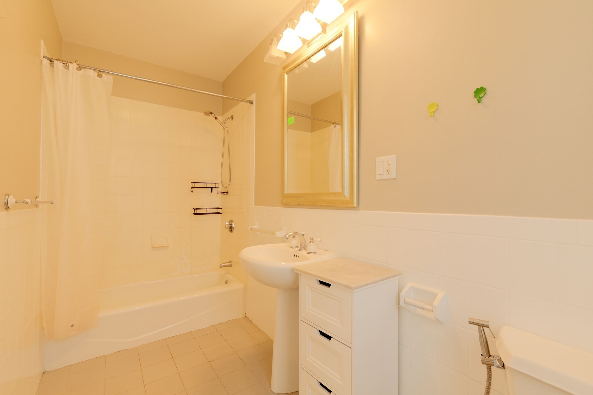 256 W Newton # 3 Property Photo 21