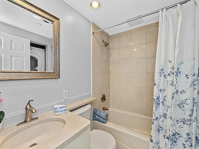 10 Rogers Street # 428 Property Photo 9