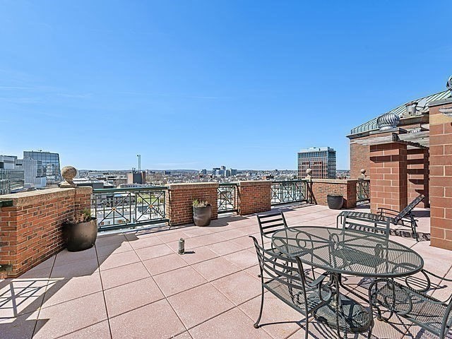 10 Rogers Street # 428 Property Photo 20