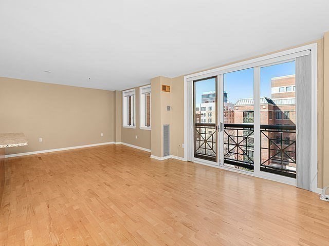 10 Rogers Street # 428 Property Photo 27