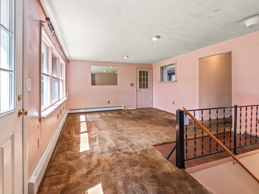 60 Burbank Rd Property Photo 11