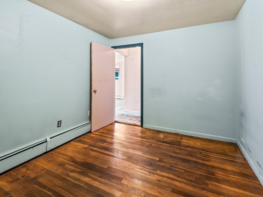 60 Burbank Rd Property Photo 14