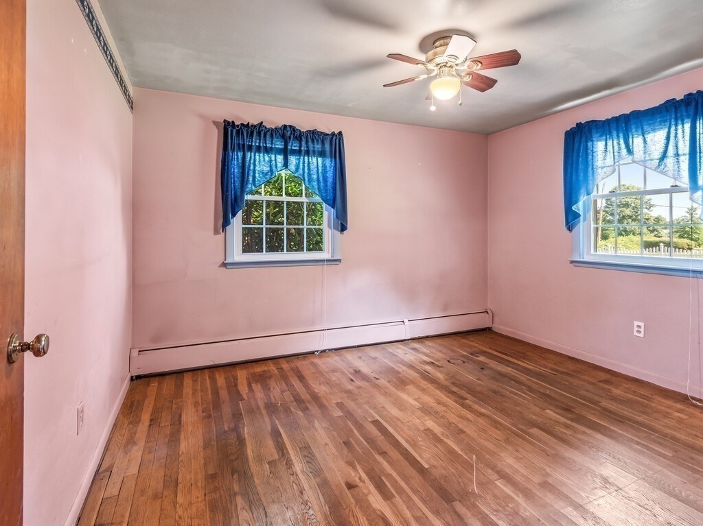 60 Burbank Rd Property Photo 17