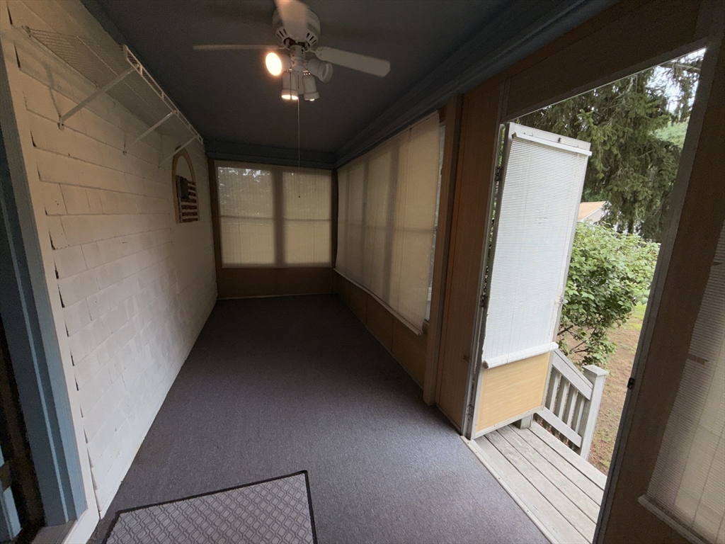 446 Lindsey St Property Photo 8