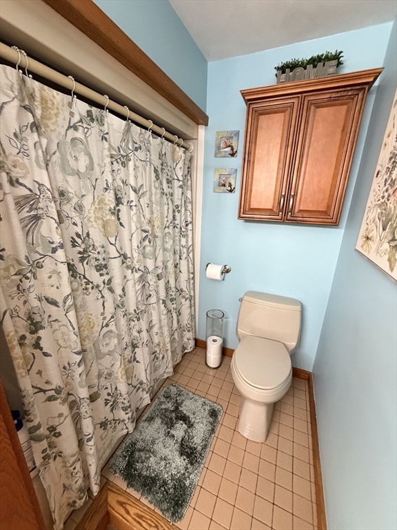 446 Lindsey St Property Photo 14