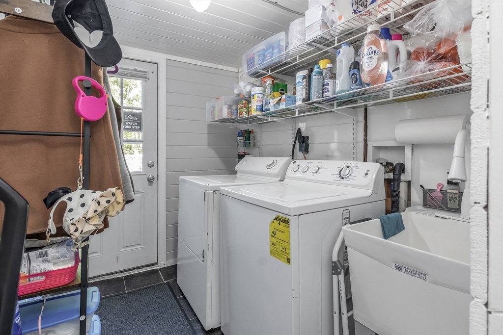 50 Chickering St Property Photo 17