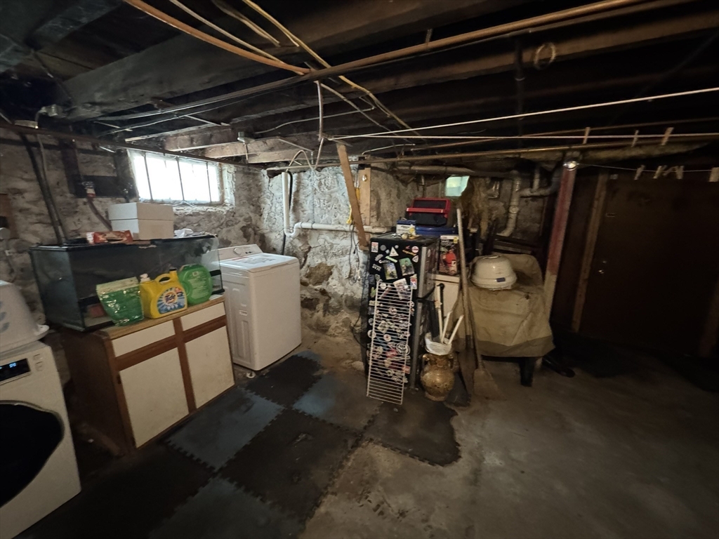 67 Short St Property Photo 17