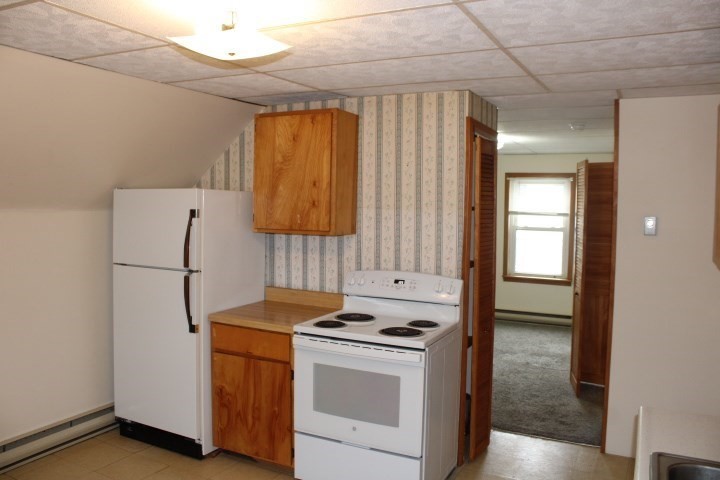 113 Pleasant St Property Photo 2