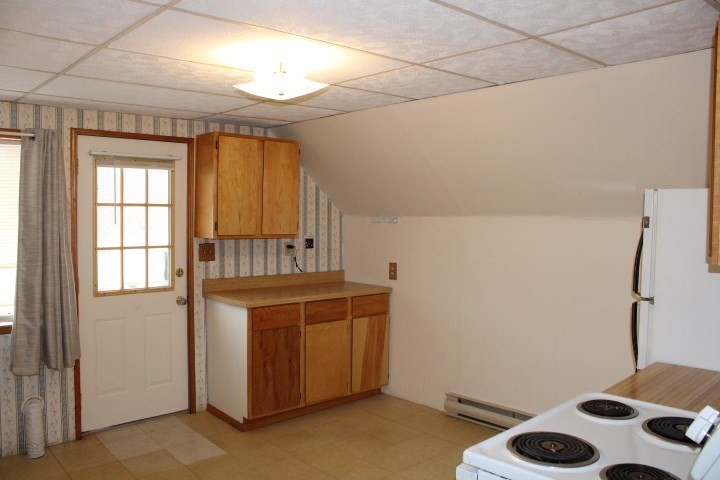 113 Pleasant St Property Photo 3
