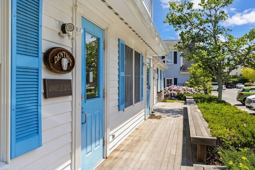 258 Edgartown-vineyard Haven Rd Property Photo 6