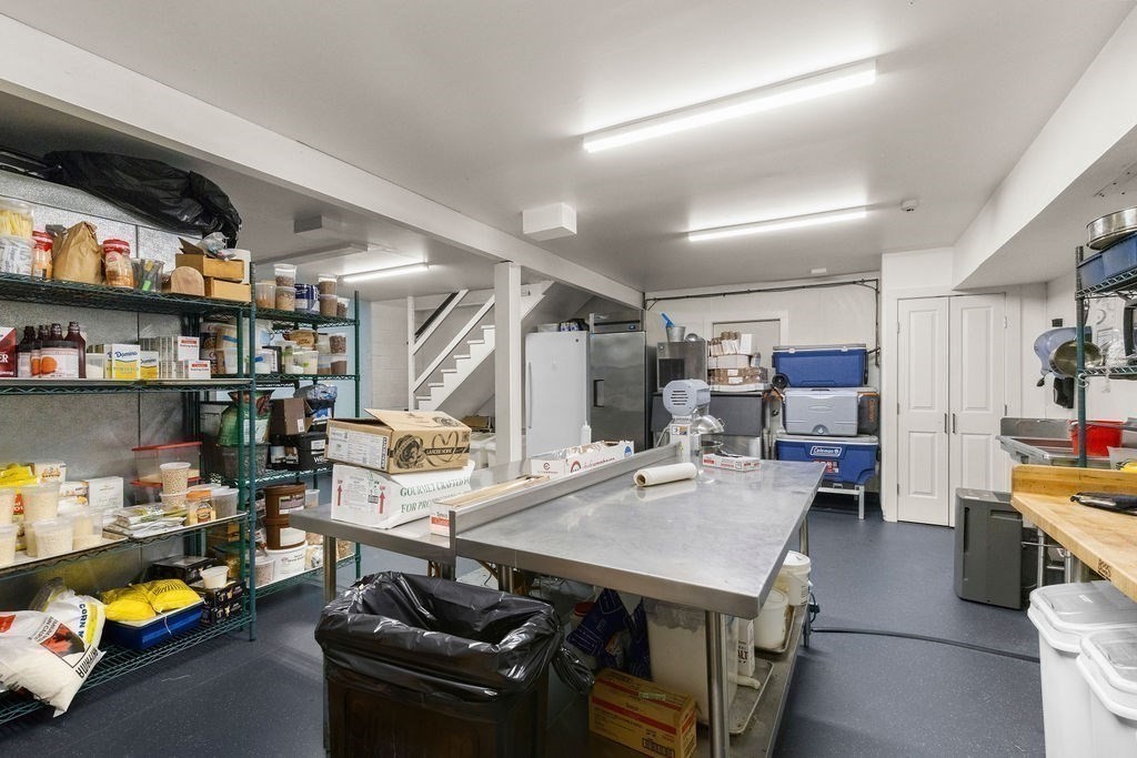 258 Edgartown-vineyard Haven Rd Property Photo 27