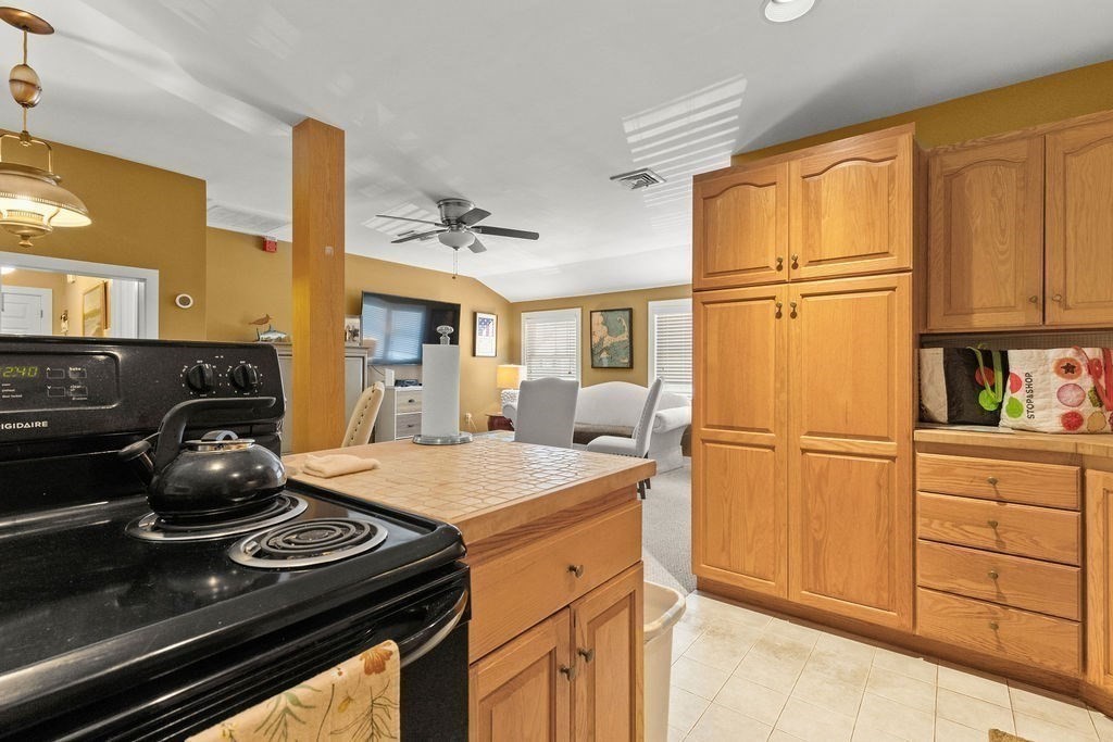 258 Edgartown-vineyard Haven Rd Property Photo 34