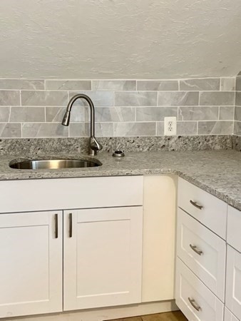 8 Boylston # 2R Property Photo 1