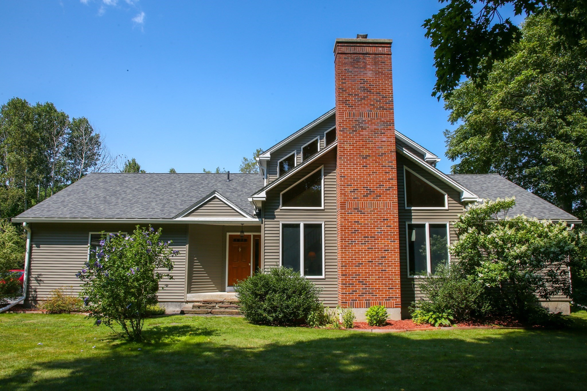 18 East Road Property Photo 1
