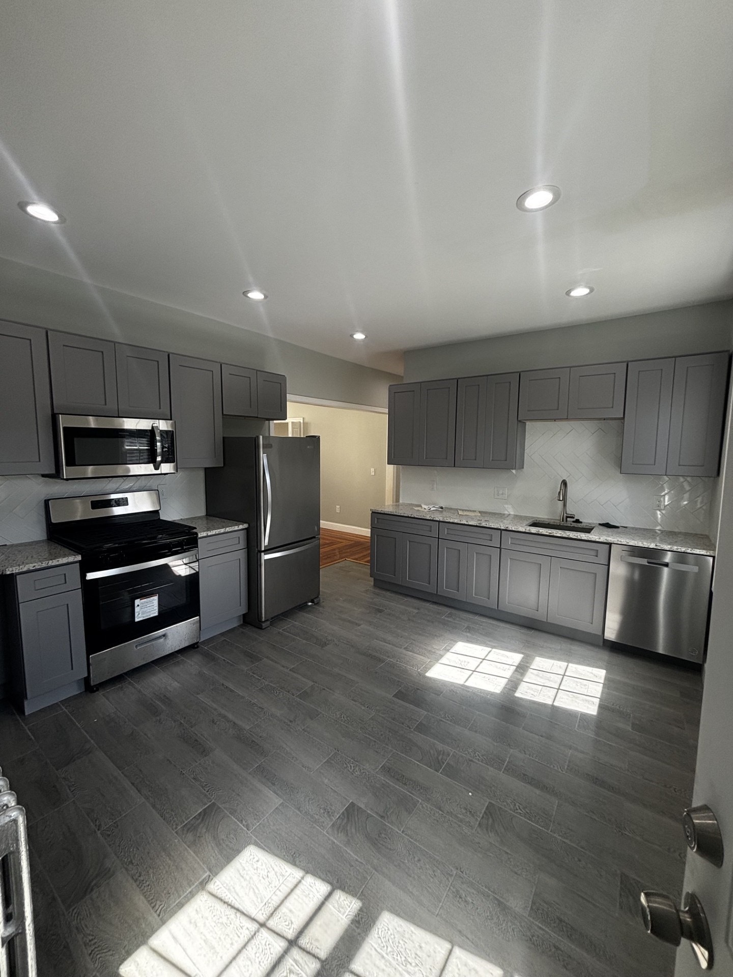 33 Wolcott # 3 Property Photo 1
