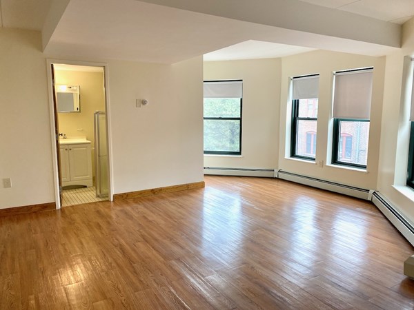 400 Massachusetts Avenue # 38 Property Photo 8
