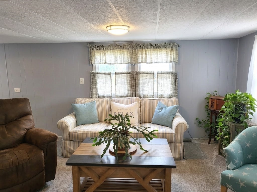 6 Forestdale Drive Property Photo 8
