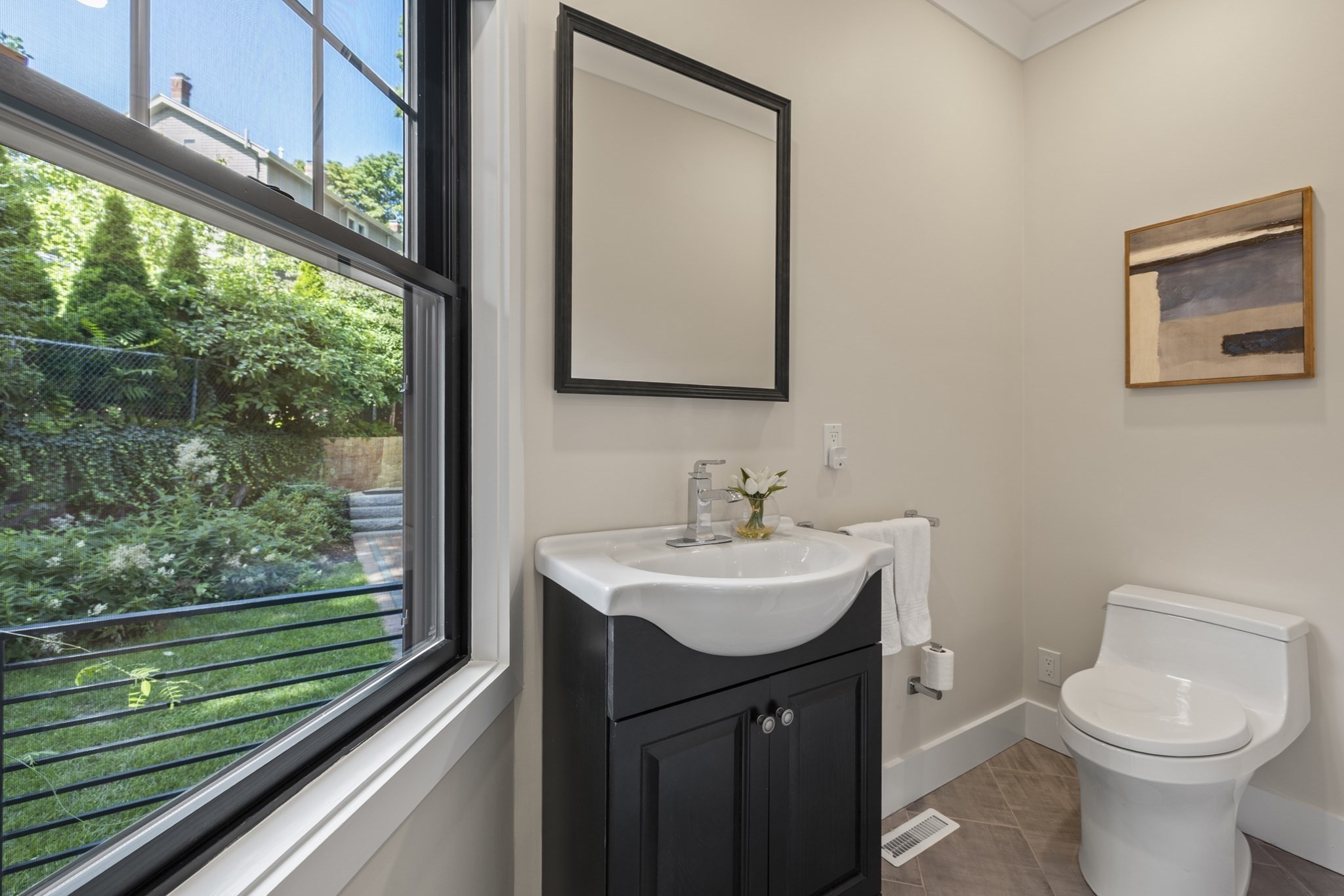 579 Centre St Property Photo 18