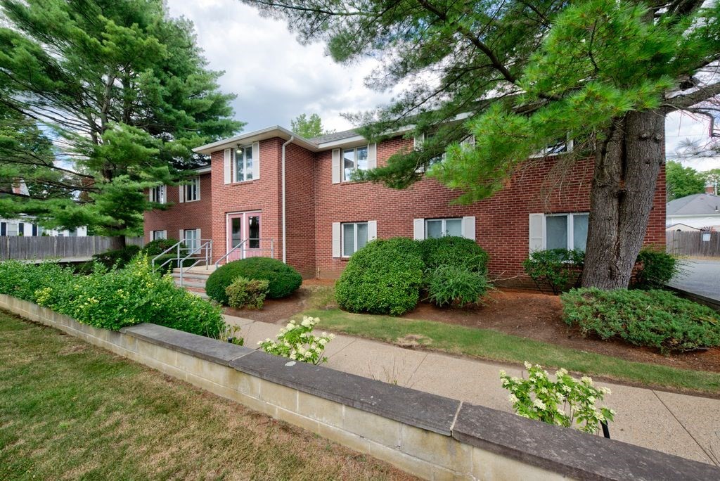 400 West Street Suite 1 Property Photo 1