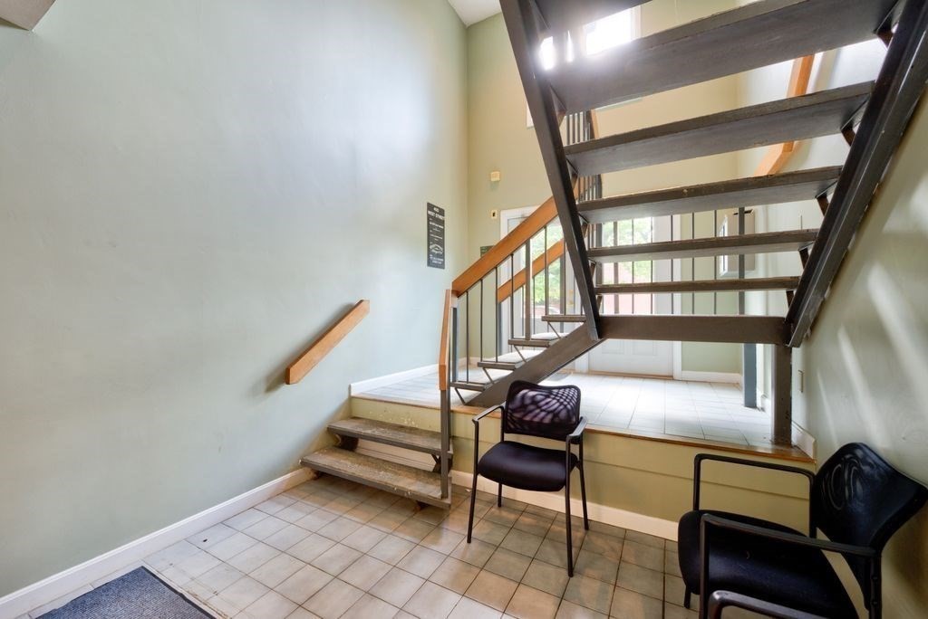 400 West Street Suite 1 Property Photo 4