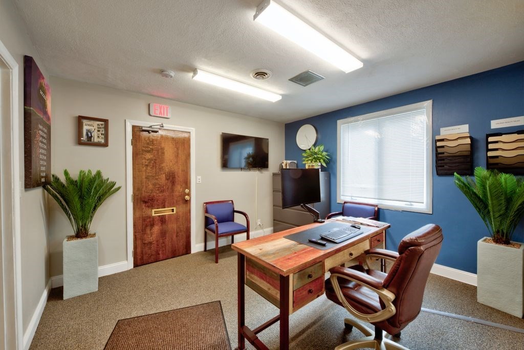 400 West Street Suite 1 Property Photo 5