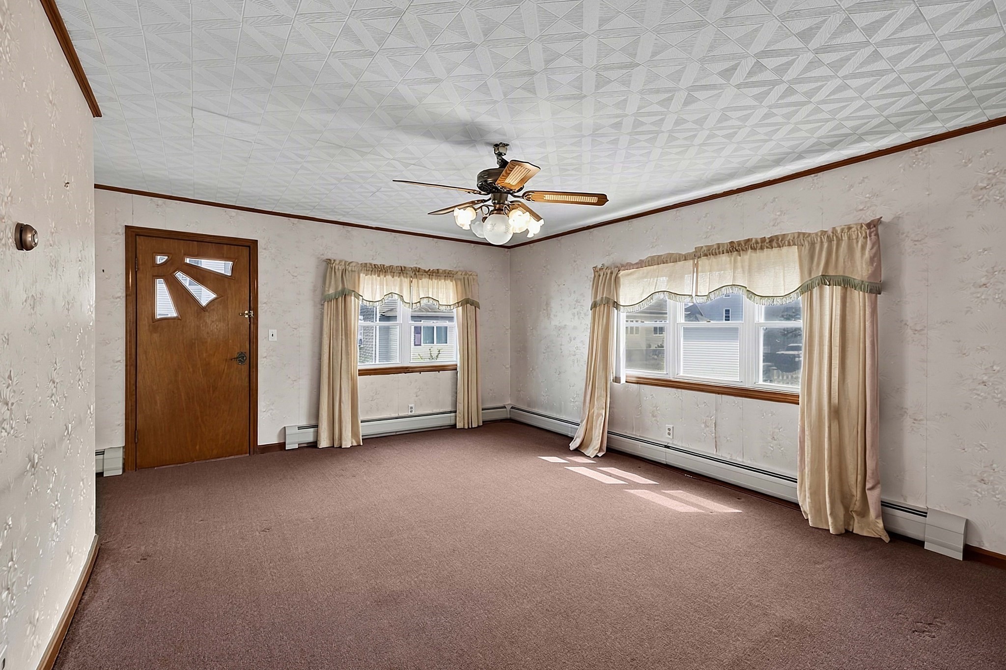 157 Denver Street Property Photo 5