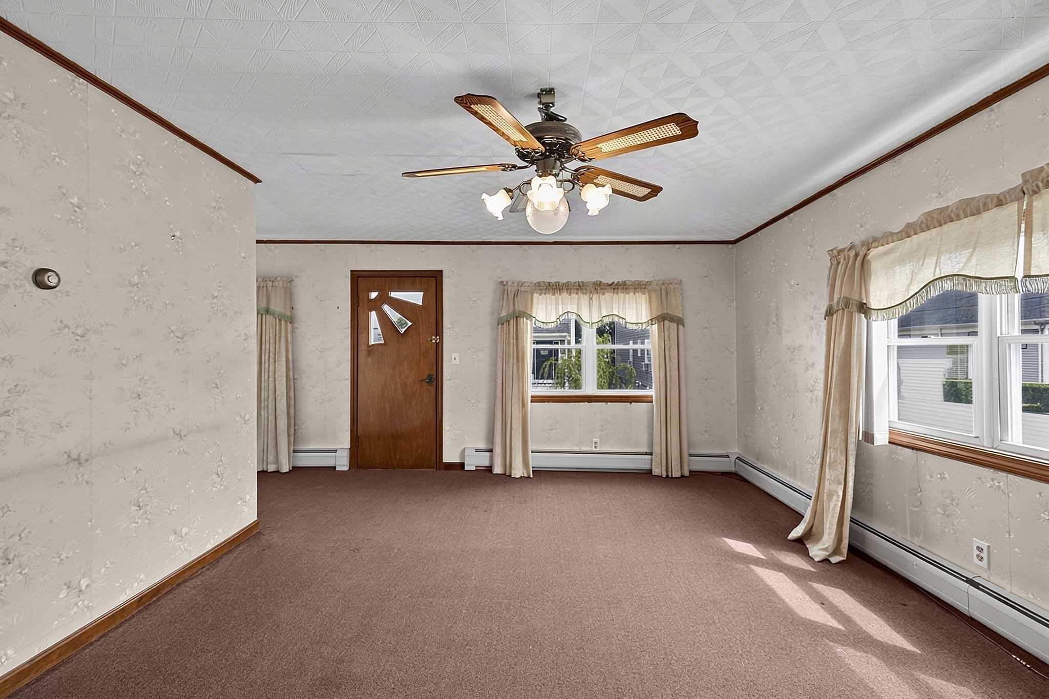 157 Denver Street Property Photo 6
