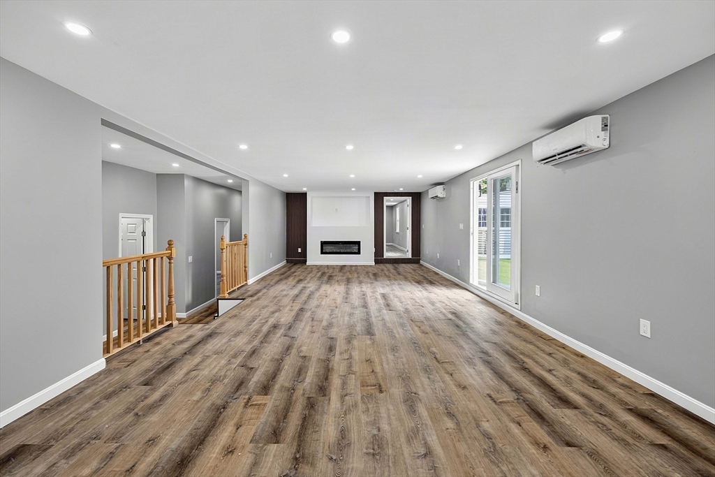 24 Emerson St Property Photo 10