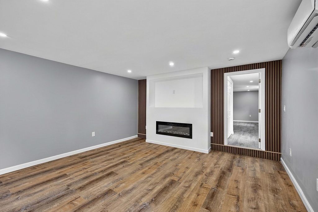 24 Emerson St Property Photo 12