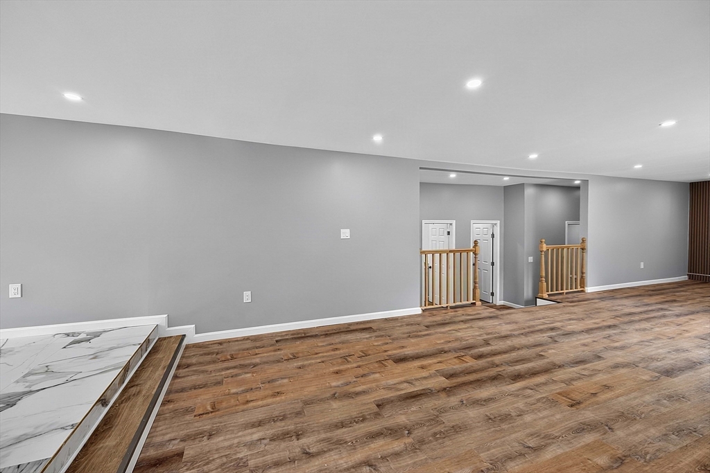 24 Emerson St Property Photo 15